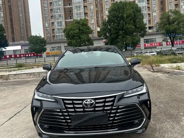 Toyota Avalon — Фото автомобиля 2