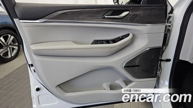 Jeep Cherokee WL — Фото автомобиля 24