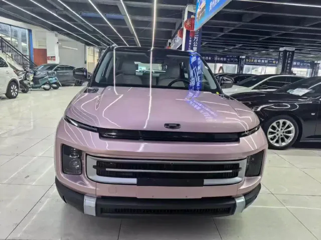 Geely ICON — Фото автомобиля 2