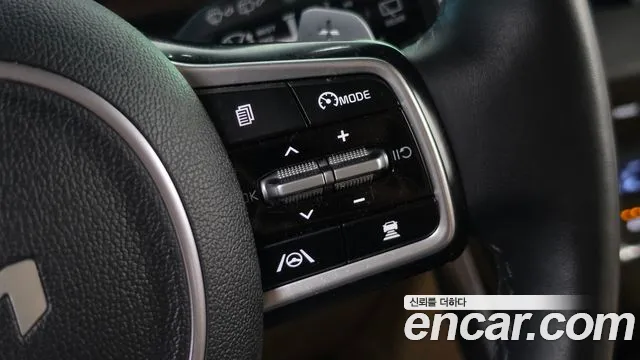 Kia Carnival Generation 4 — Фото автомобиля 20