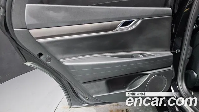 Genesis G80 RG3 — Фото автомобиля 14