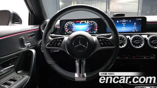 Mercedes-Benz A-Class W177 — Фото автомобиля 12