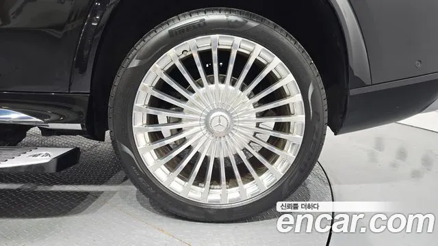Mercedes-Benz GLS-Class — Фото автомобиля 20