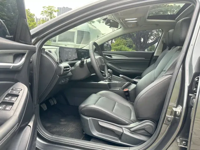 Changan Eado — Фото автомобиля 5