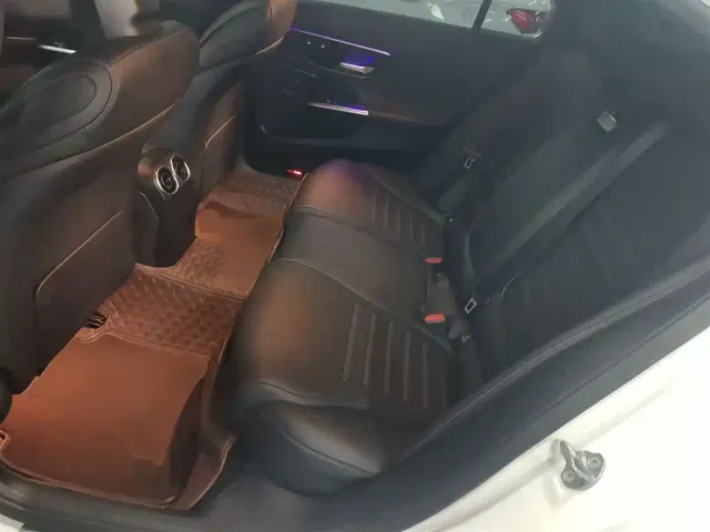 Mercedes-Benz C-Class — Фото автомобиля 16