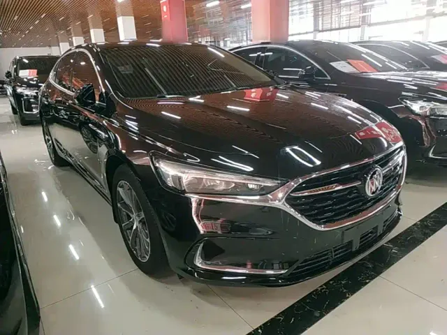 Buick LaCrosse — Фото автомобиля 3