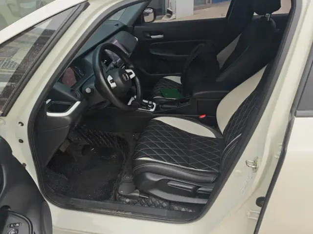 Honda Fit — Фото автомобиля 9