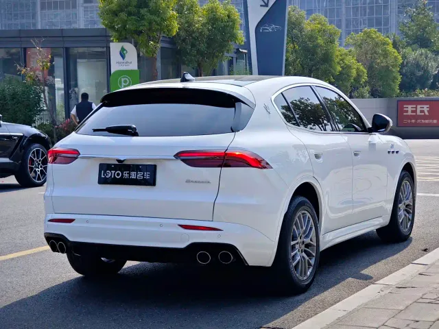 Maserati Grecale — Фото автомобиля 6