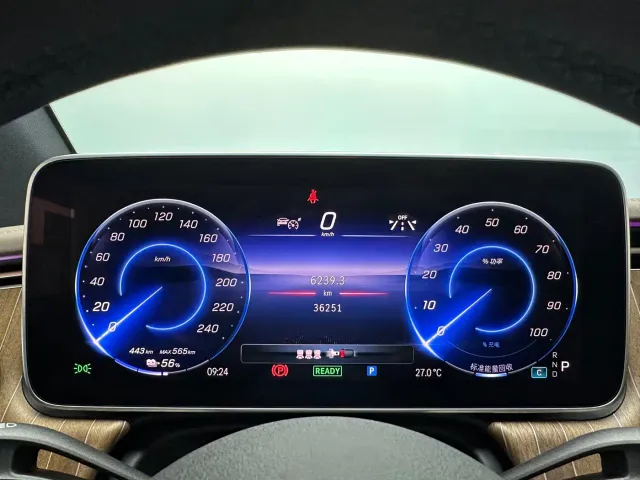 Mercedes-Benz EQE SUV — Фото автомобиля 24