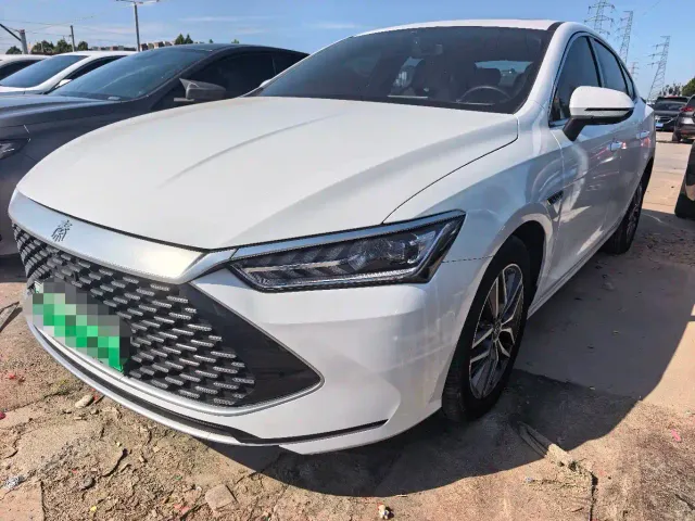 Фотография автомобиля — BYD Qin PLUS
