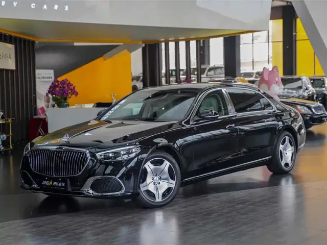 Фотография автомобиля — Mercedes-Benz Maybach S-Class