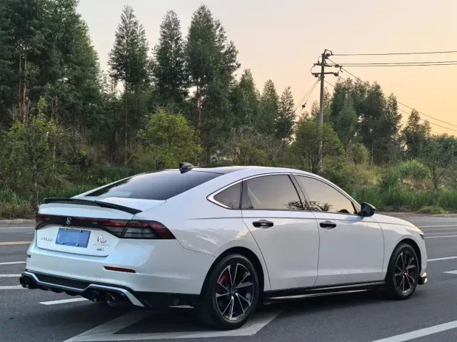 Honda Accord — Фото автомобиля 6