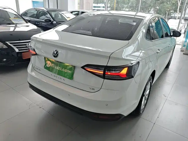 Volkswagen Lavida — Фото автомобиля 6