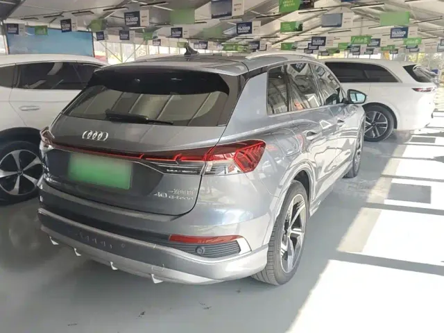 Audi Q4 e-tron — Фото автомобиля 6