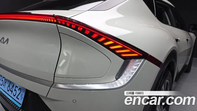 Kia EV6 — Фото автомобиля 8