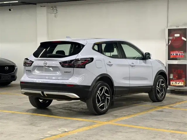 Nissan Qashqai — Фото автомобиля 5