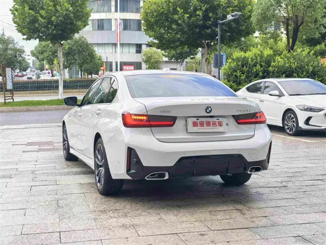 BMW 3 Series — Фото автомобиля 9