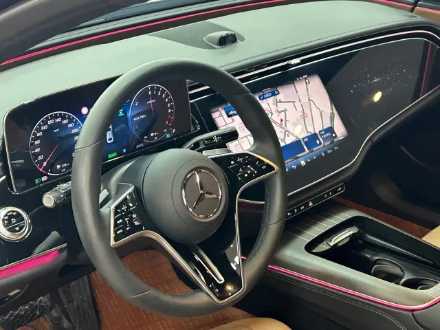 Mercedes-Benz E-Class — Фото автомобиля 9