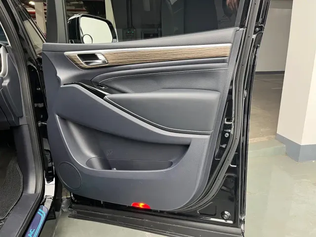 GAC Trumpchi M8 — Фото автомобиля 23