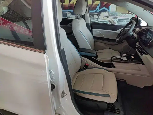 BYD Yuan Pro — Фото автомобиля 24