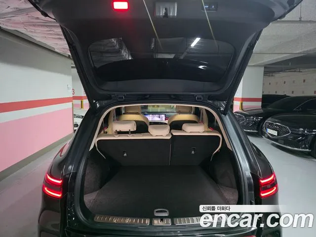 Genesis GV70 — Фото автомобиля 18