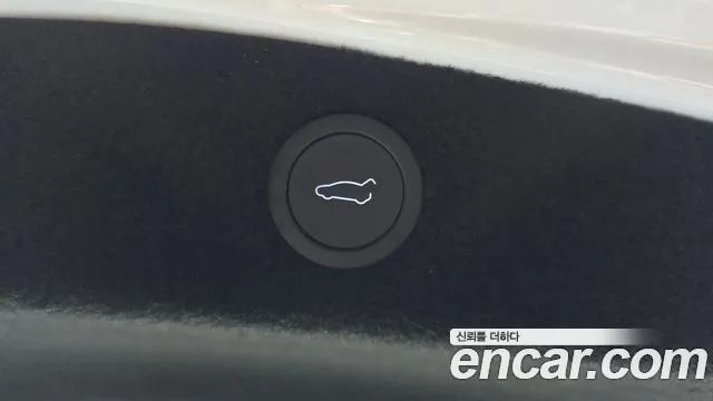Tesla Model 3 — Фото автомобиля 16