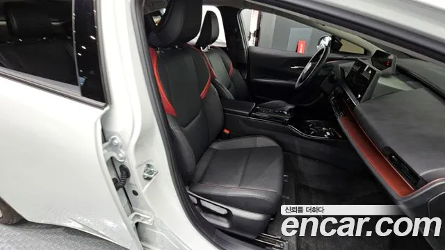 Toyota Prius — Фото автомобиля 25