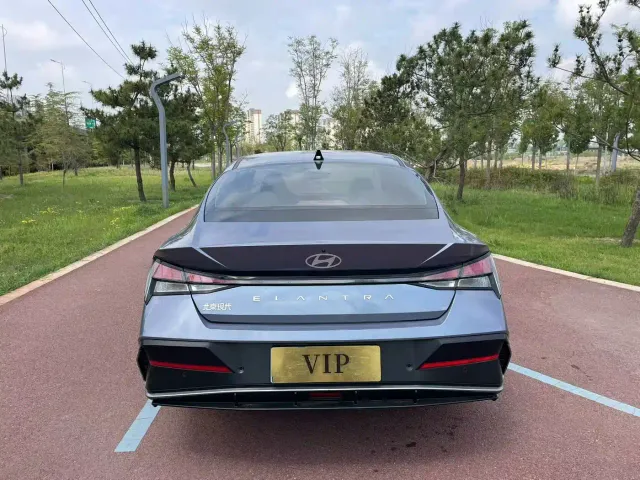 Hyundai Elantra — Фото автомобиля 8
