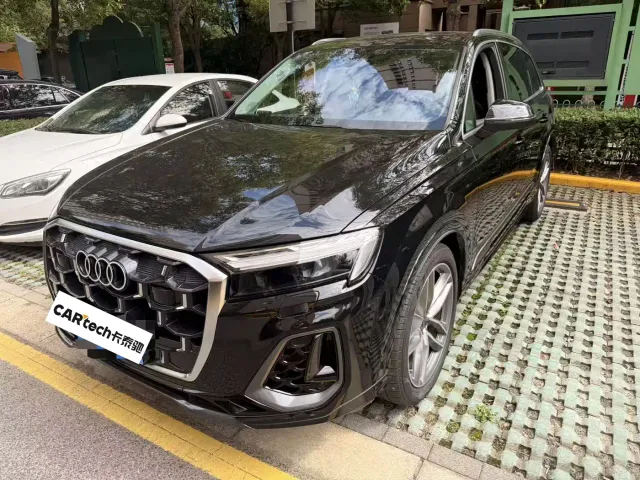 Фотография автомобиля — Audi Q7