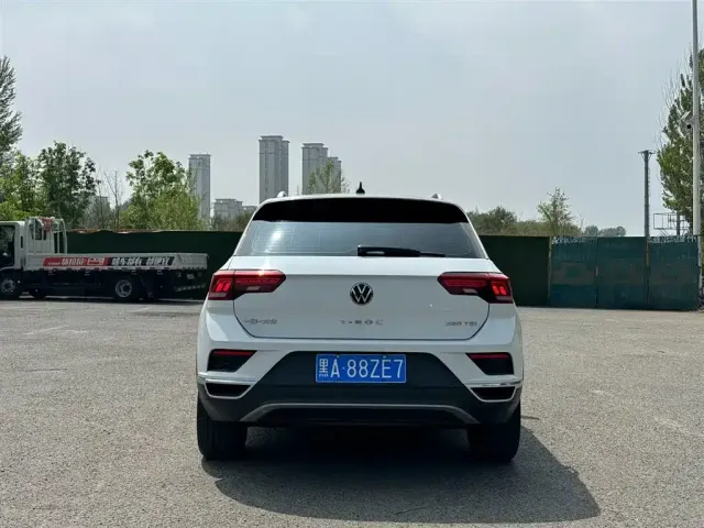 Volkswagen T-Roc — Фото автомобиля 5
