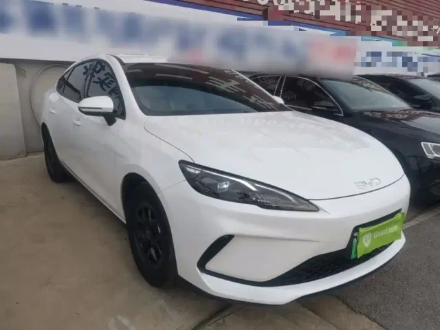 BYD Seal 05 DM-i — Фото автомобиля 3