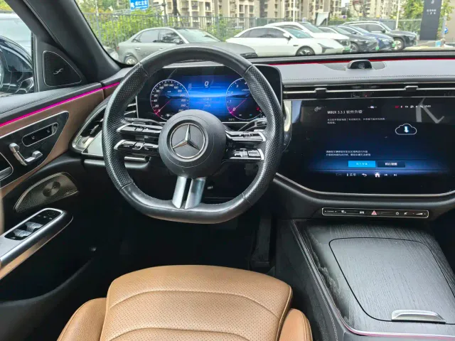 Mercedes-Benz E-Class — Фото автомобиля 14