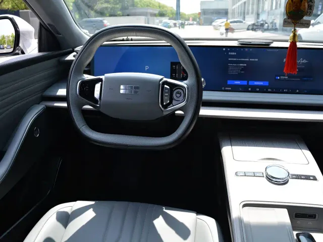 Geely Galaxy E8 — Фото автомобиля 10