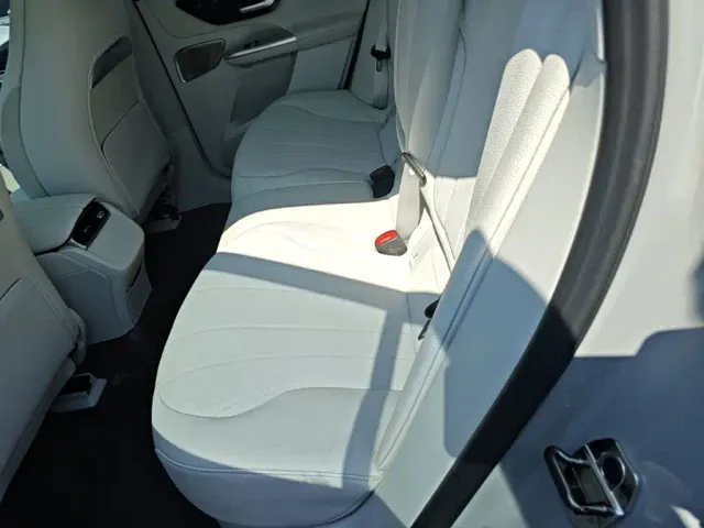 Mercedes-Benz EQE SUV — Фото автомобиля 16
