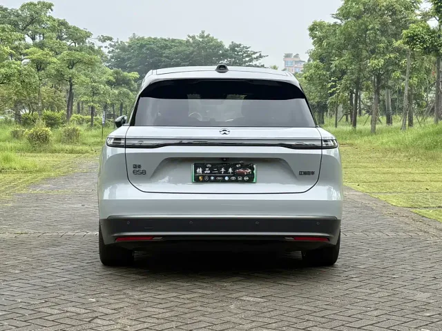 Nio ES8 — Фото автомобиля 19