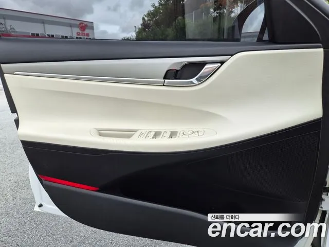 Hyundai Grandeur (New) Hybrid — Фото автомобиля 15