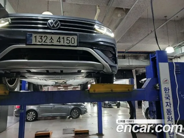 Фотография автомобиля — Volkswagen Tiguan