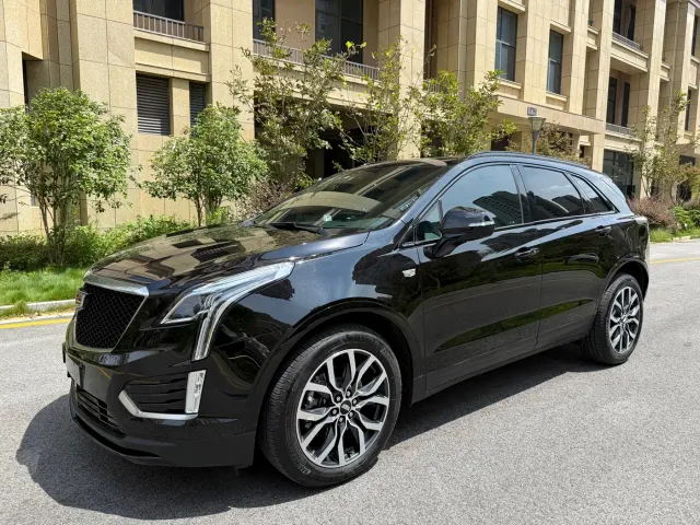Фотография автомобиля — Cadillac XT5