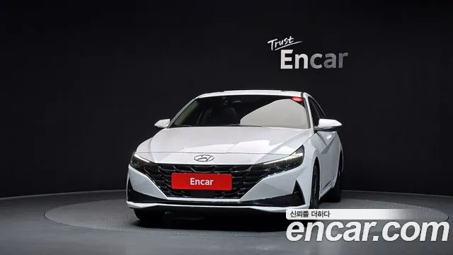 Hyundai AVANTE — Фото автомобиля 3