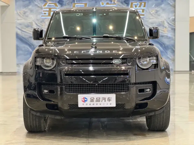 Land Rover Defender — Фото автомобиля 2