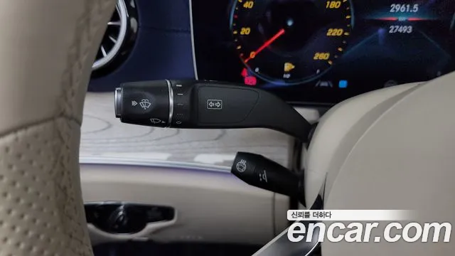 Mercedes-Benz E-Class — Фото автомобиля 26