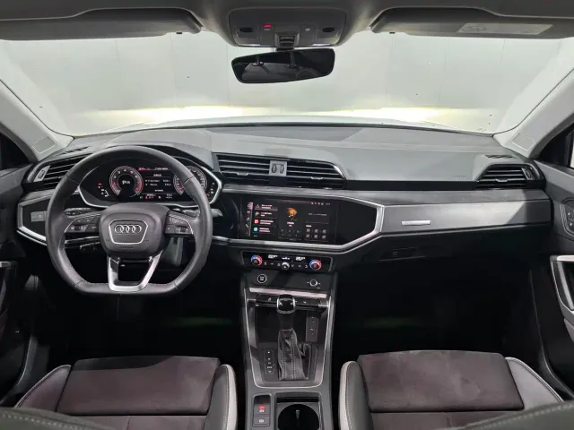 Audi Q3 — Фото автомобиля 10