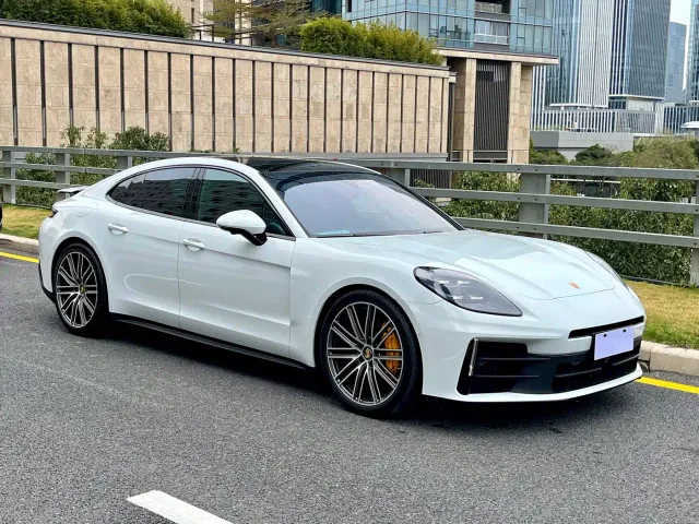 Porsche Panamera — Фото автомобиля 3