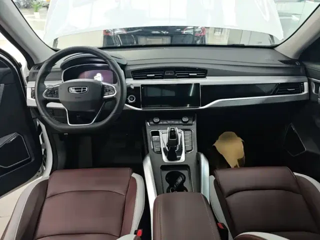 Geely Boyue — Фото автомобиля 9