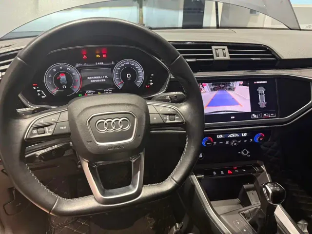 Audi Q3 — Фото автомобиля 14