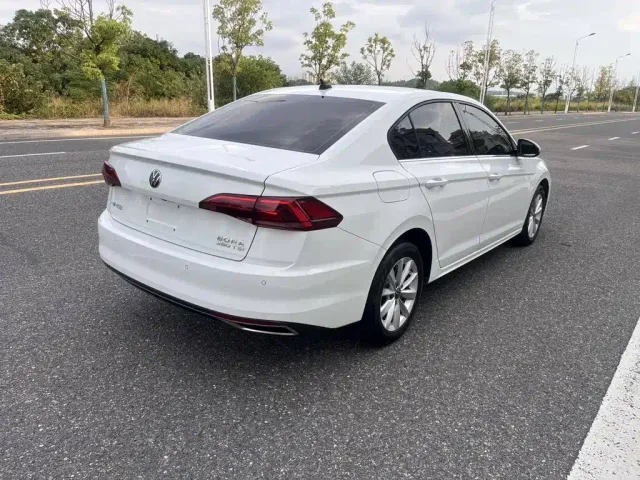 Volkswagen Bora — Фото автомобиля 8