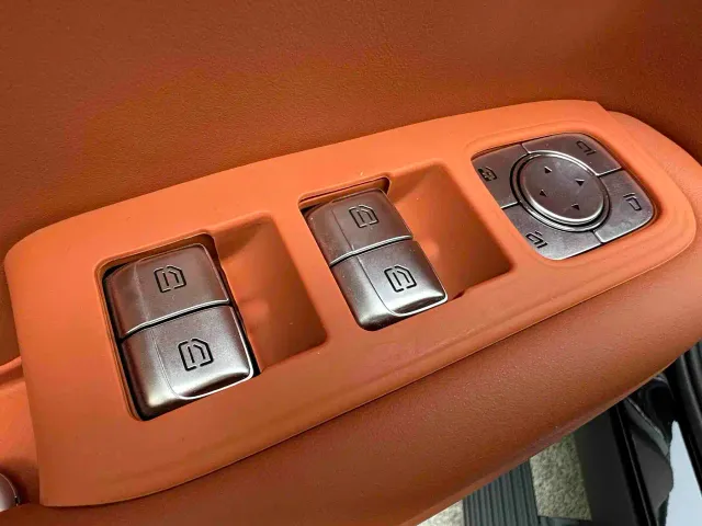 Li Auto L7 — Фото автомобиля 25