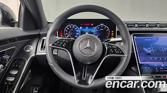 Mercedes-Benz S-Class — Фото автомобиля 12