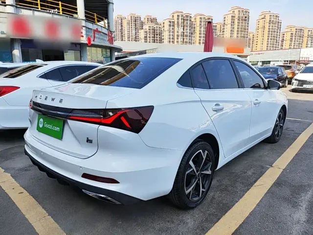 Roewe i5 — Фото автомобиля 6