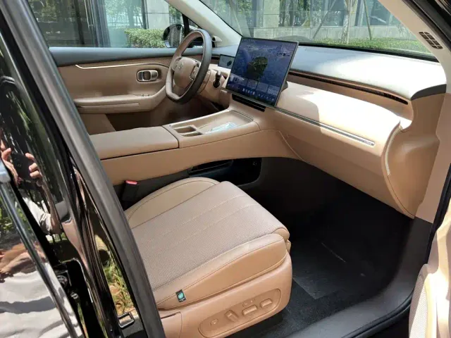 Leapmotor Leapmotor C10 — Фото автомобиля 9